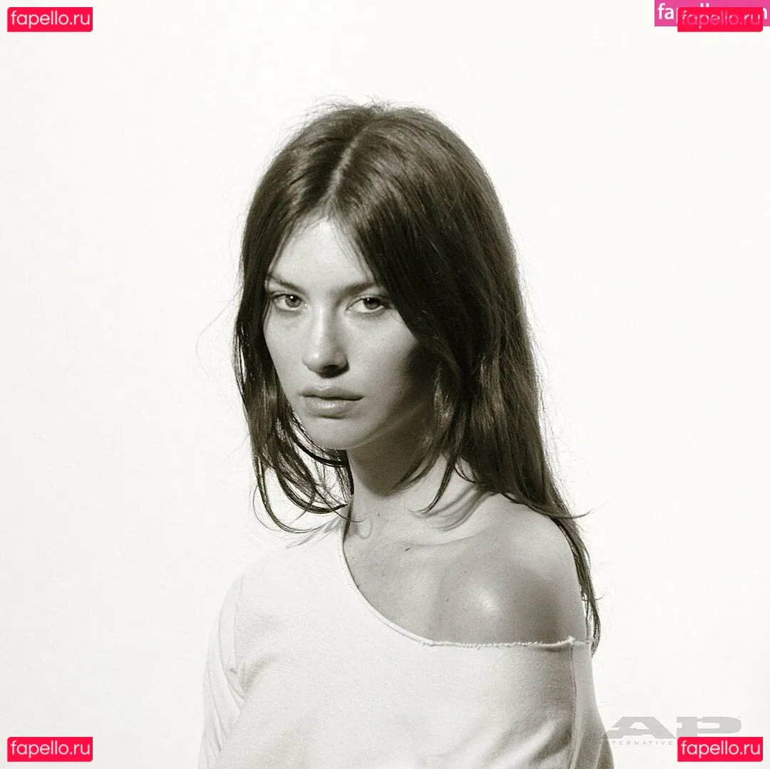 Gracie Abrams Onlyfans Photo Gallery 