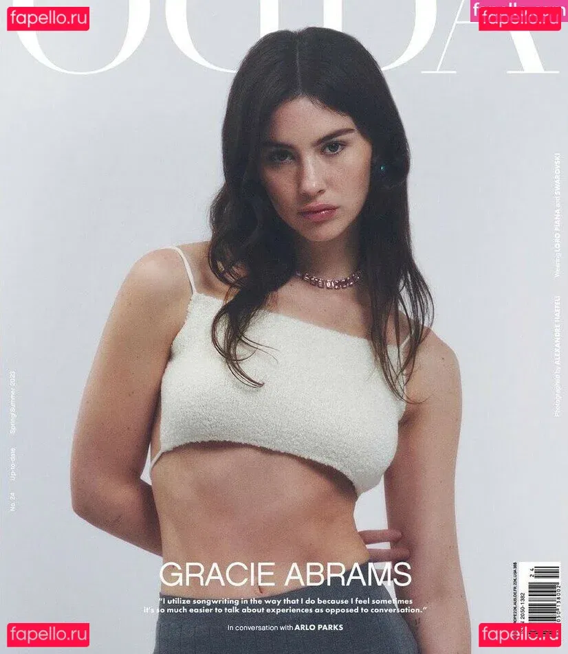 Gracie Abrams Onlyfans Photo Gallery 