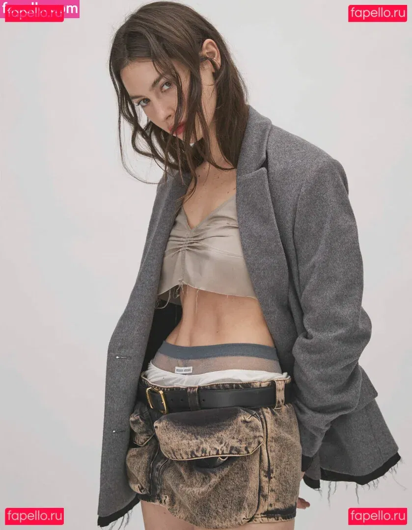 Gracie Abrams Onlyfans Photo Gallery 