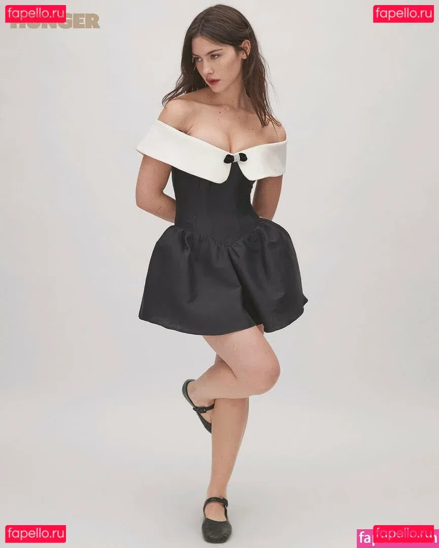 Gracie Abrams Onlyfans Photo Gallery 