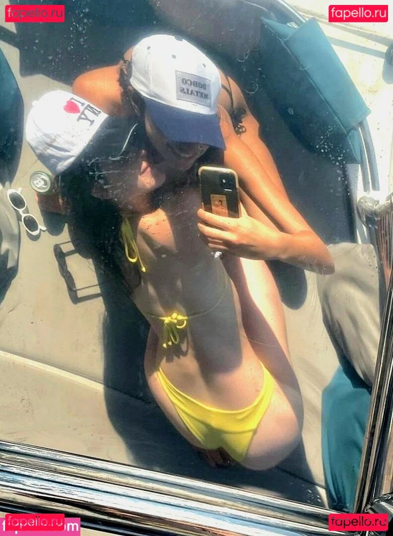 Gracie Abrams Onlyfans Photo Gallery 