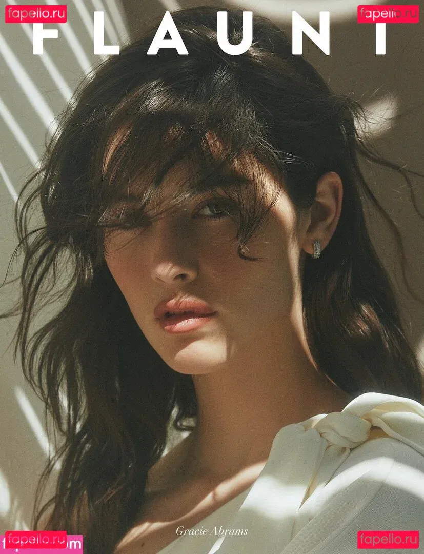 Gracie Abrams Onlyfans Photo Gallery 