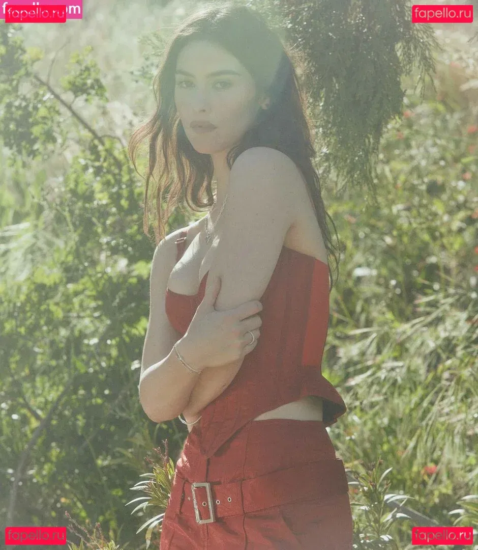 Gracie Abrams Onlyfans Photo Gallery 