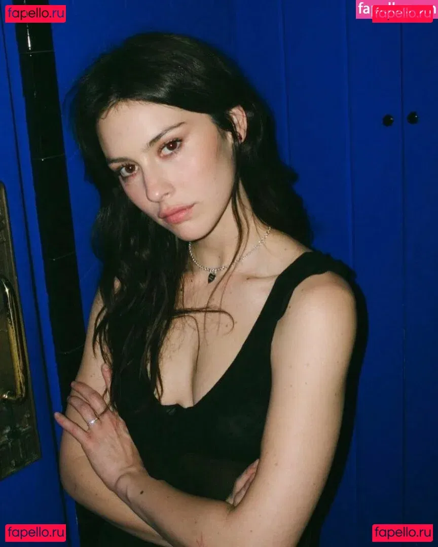 Gracie Abrams Onlyfans Photo Gallery 