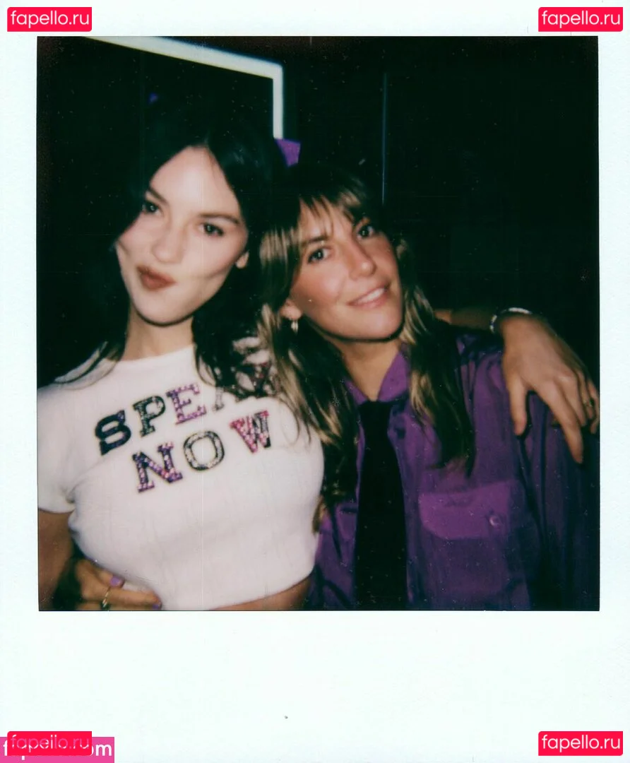 Gracie Abrams Onlyfans Photo Gallery 