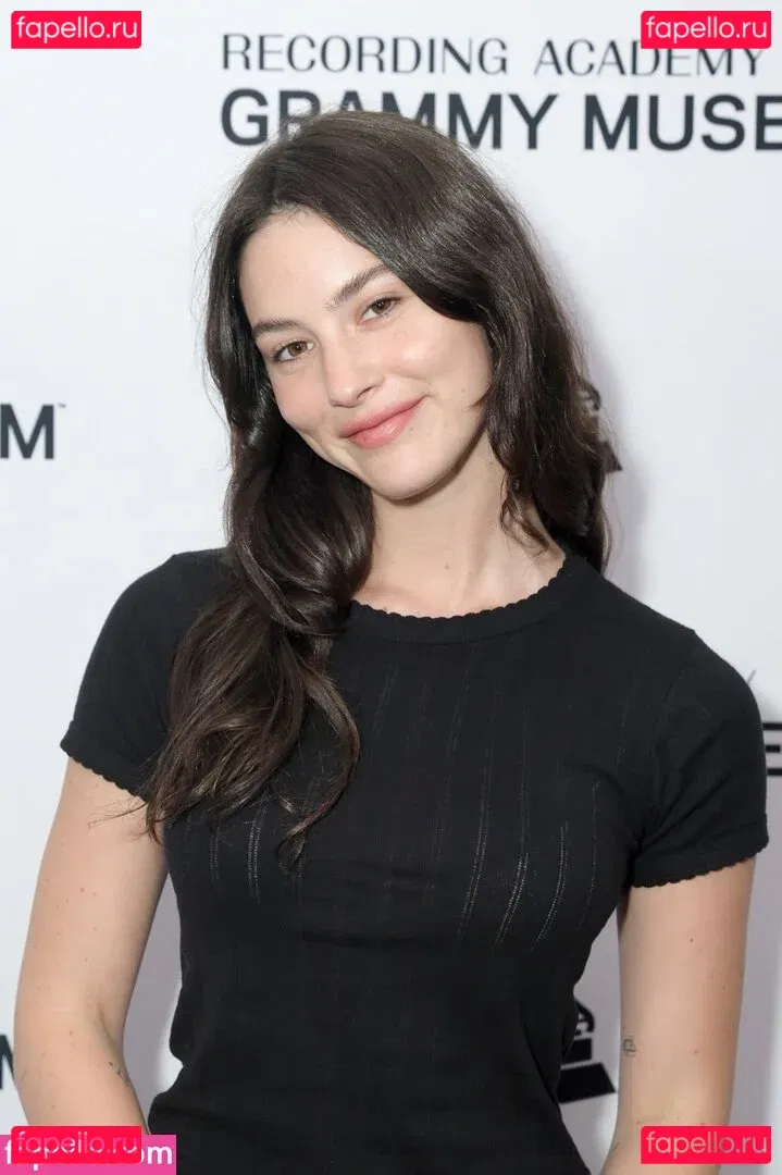 Gracie Abrams Onlyfans Photo Gallery 
