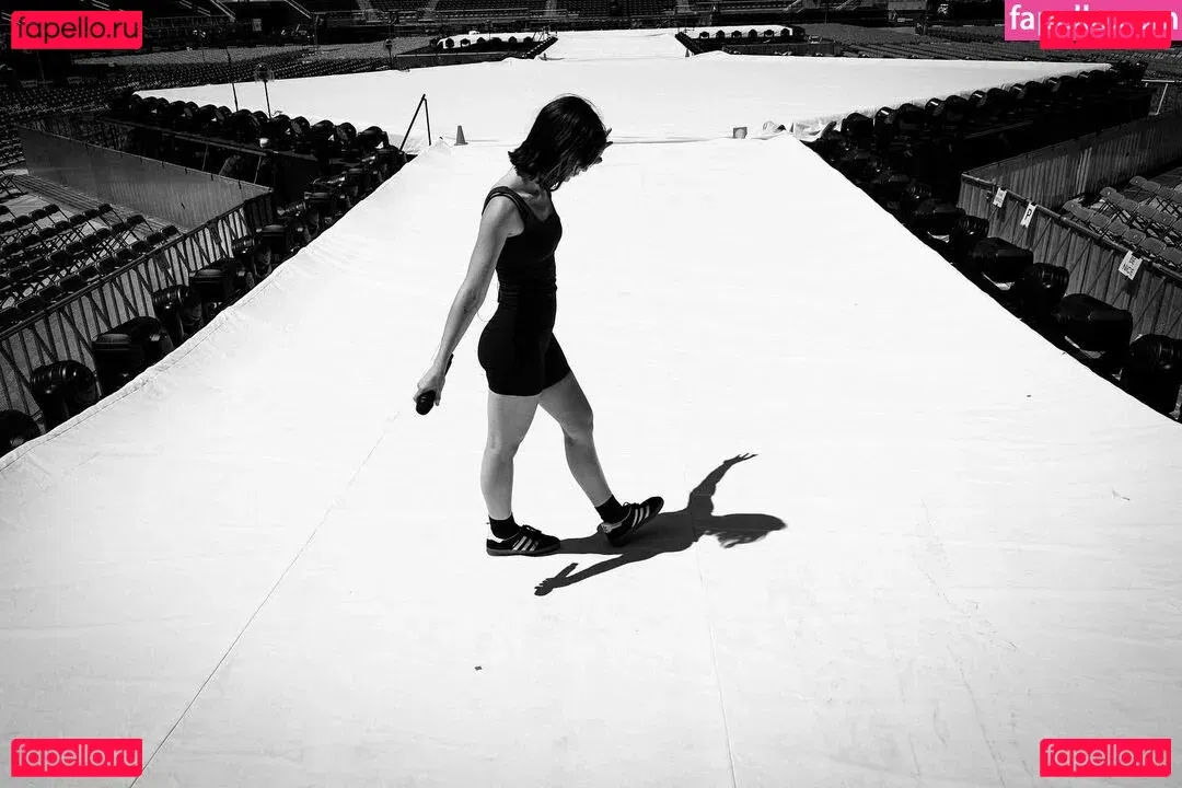 Gracie Abrams Onlyfans Photo Gallery 