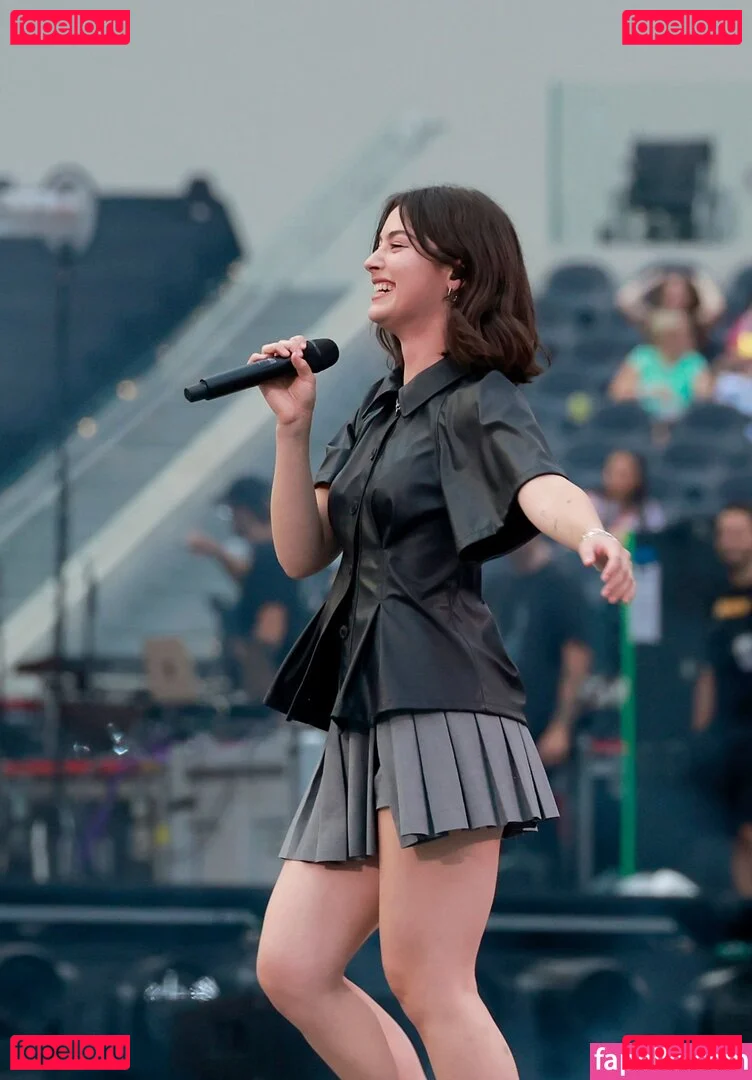 Gracie Abrams Onlyfans Photo Gallery 