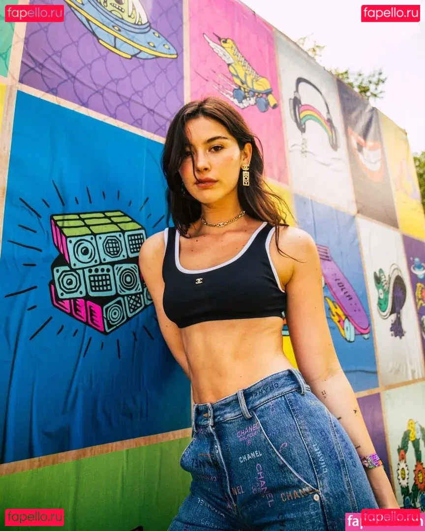 Gracie Abrams Onlyfans Photo Gallery 