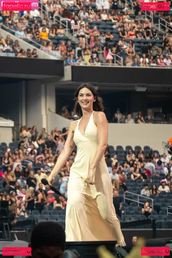 Gracie Abrams Onlyfans Photo Gallery 