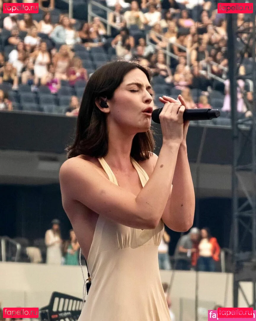 Gracie Abrams Onlyfans Photo Gallery 