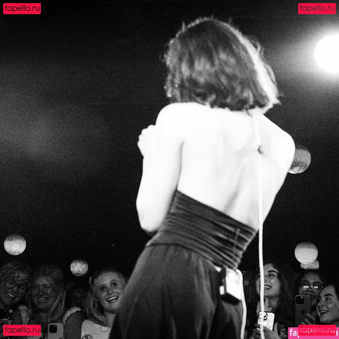 Gracie Abrams Onlyfans Photo Gallery 