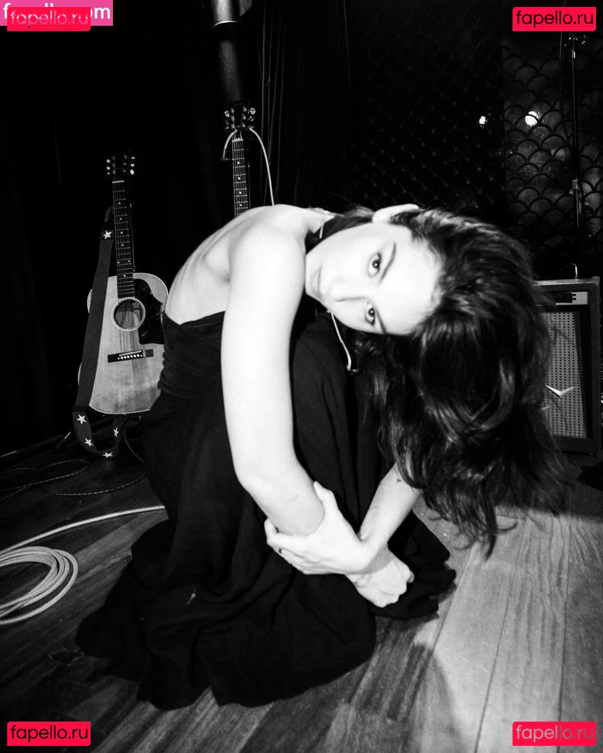 Gracie Abrams Onlyfans Photo Gallery 