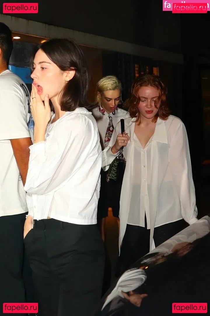 Gracie Abrams Onlyfans Photo Gallery 