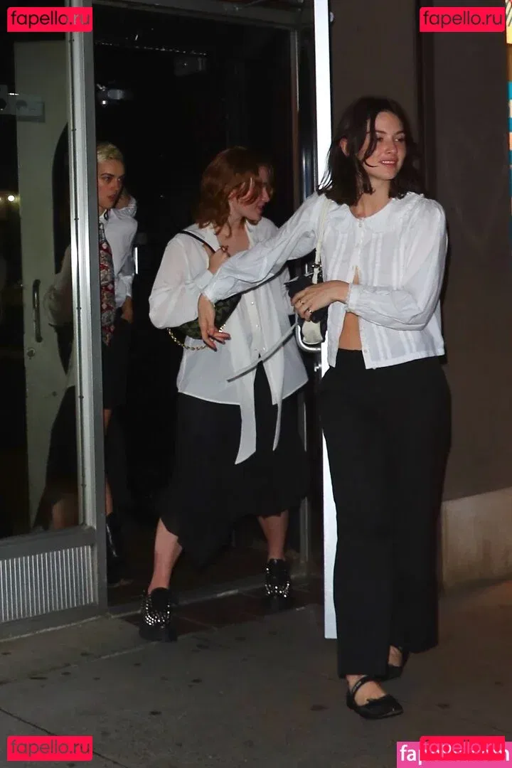 Gracie Abrams Onlyfans Photo Gallery 