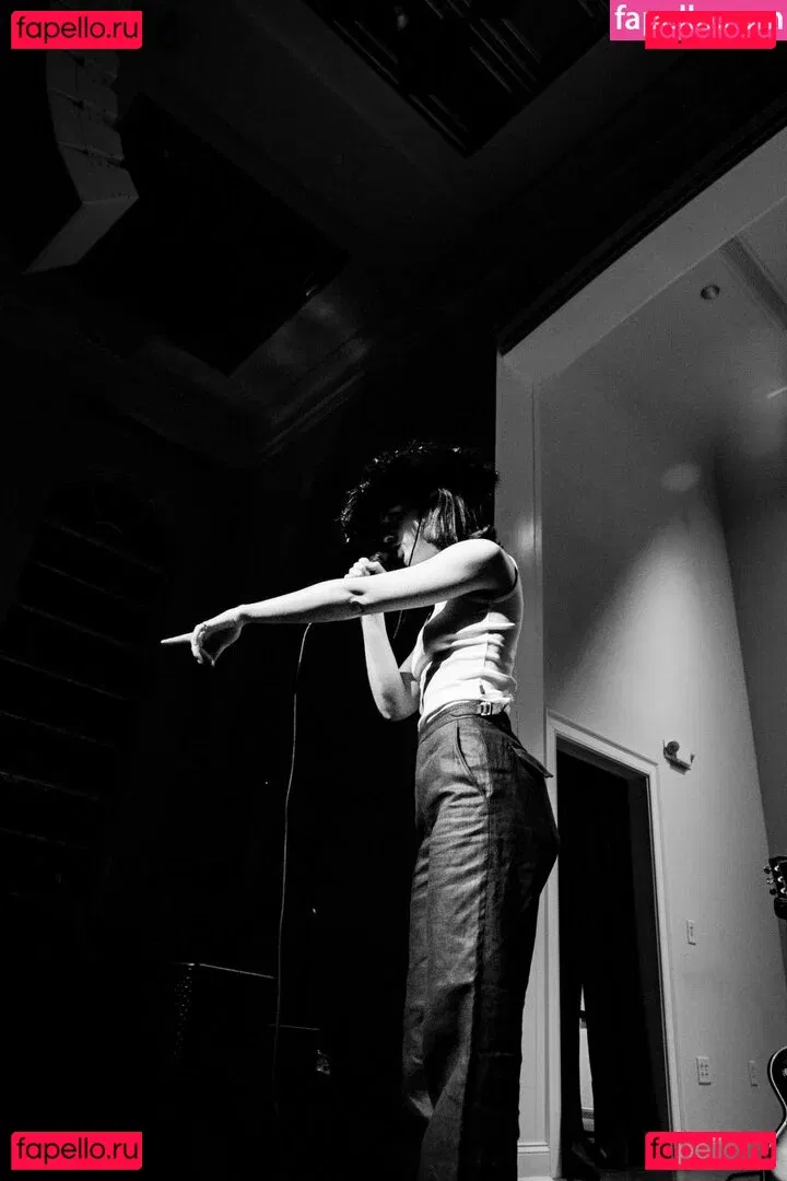 Gracie Abrams Onlyfans Photo Gallery 