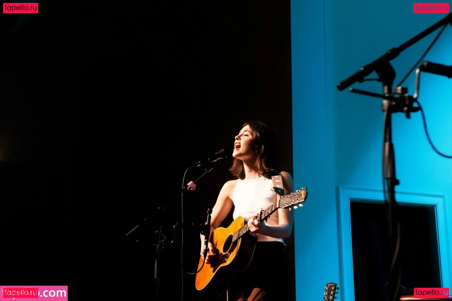 Gracie Abrams Onlyfans Photo Gallery 