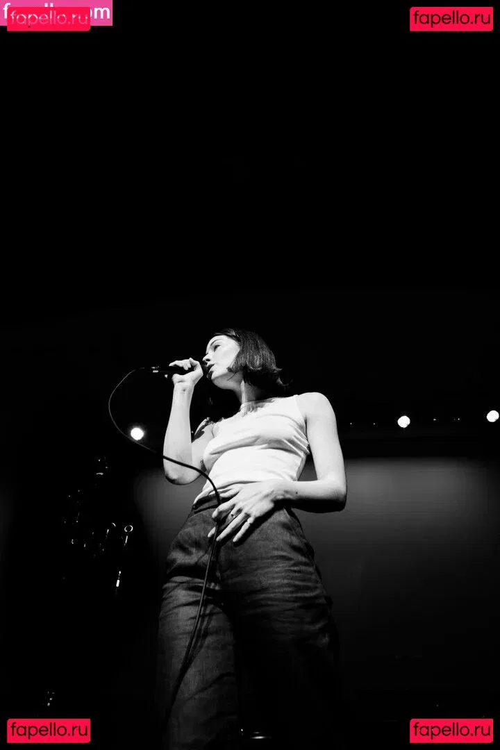 Gracie Abrams Onlyfans Photo Gallery 