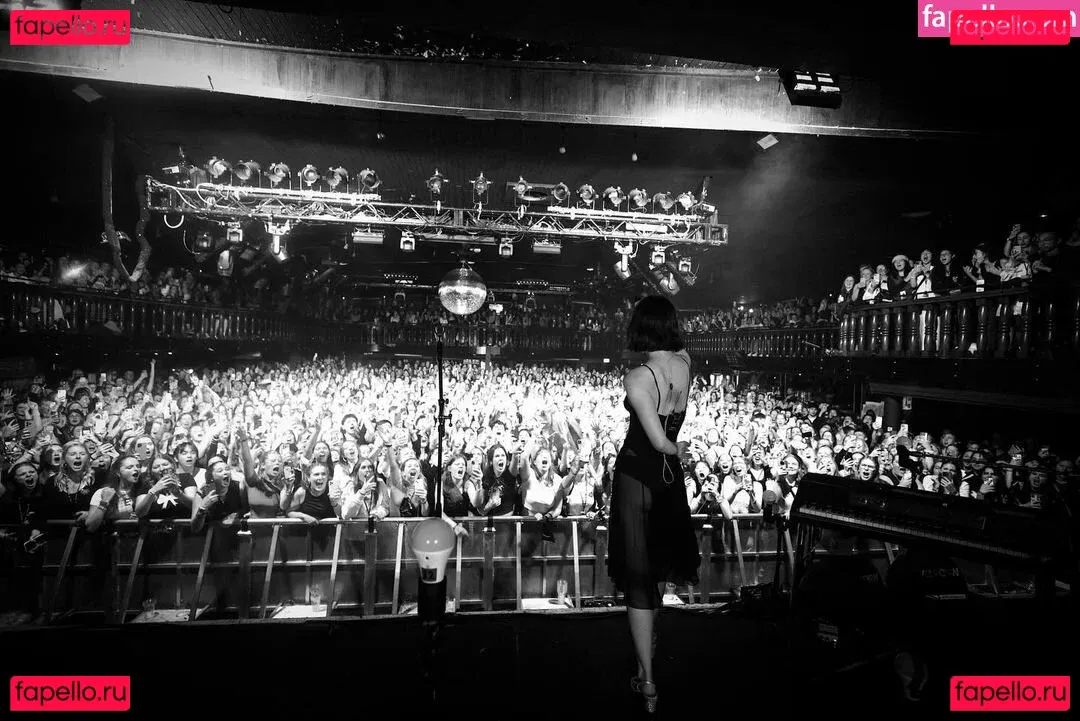 Gracie Abrams Onlyfans Photo Gallery 