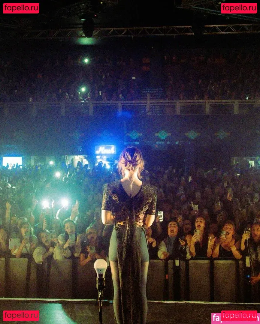 Gracie Abrams Onlyfans Photo Gallery 