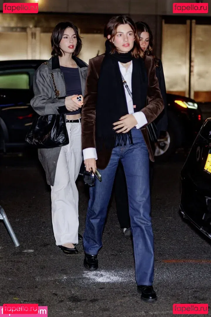 Gracie Abrams Onlyfans Photo Gallery 