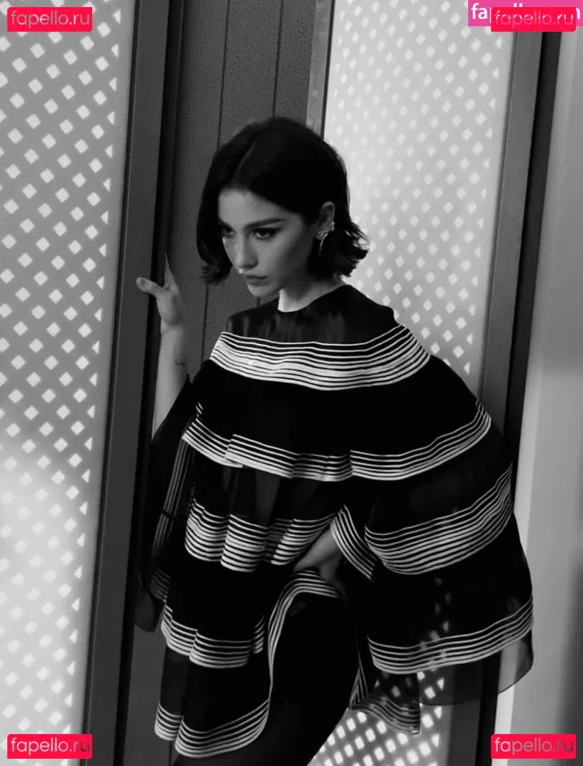 Gracie Abrams Onlyfans Photo Gallery 