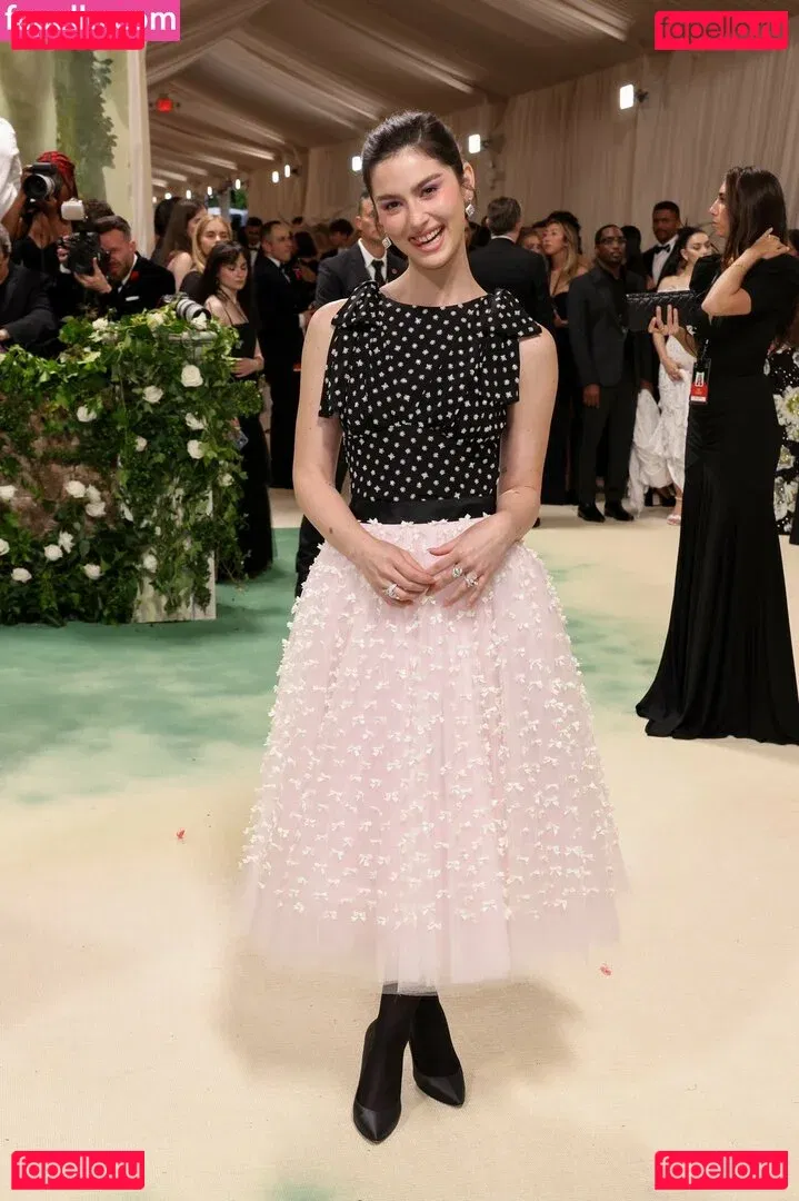 Gracie Abrams Onlyfans Photo Gallery 