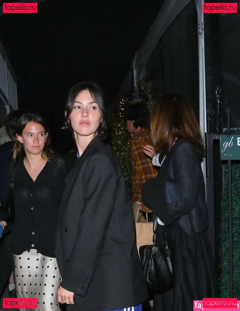 Gracie Abrams Onlyfans Photo Gallery 