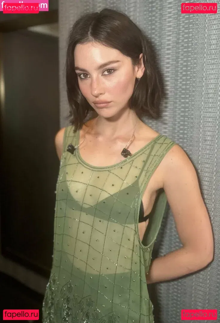 Gracie Abrams Onlyfans Photo Gallery 