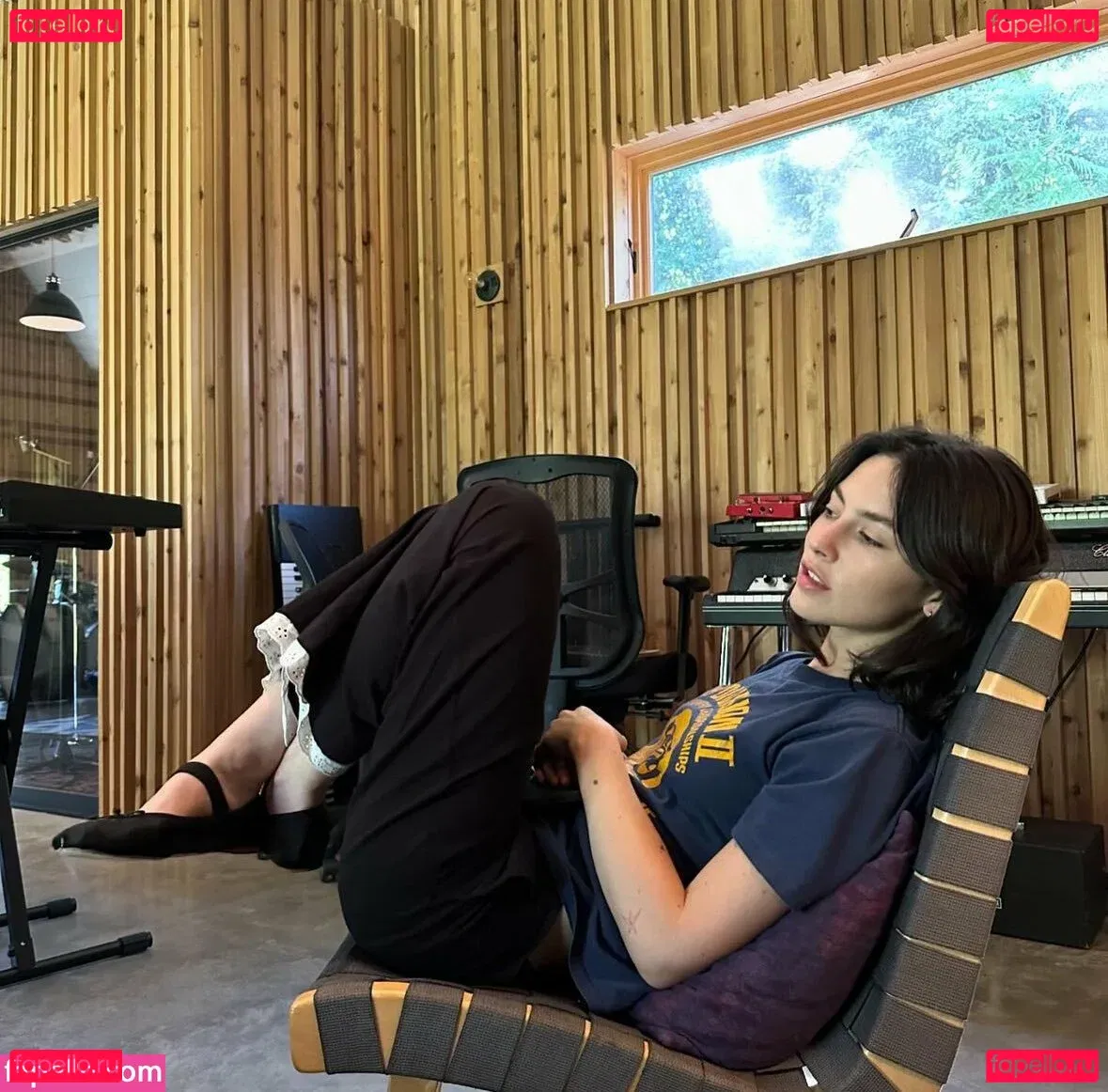 Gracie Abrams Onlyfans Photo Gallery 