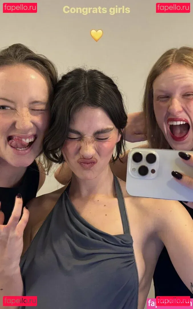 Gracie Abrams Onlyfans Photo Gallery 