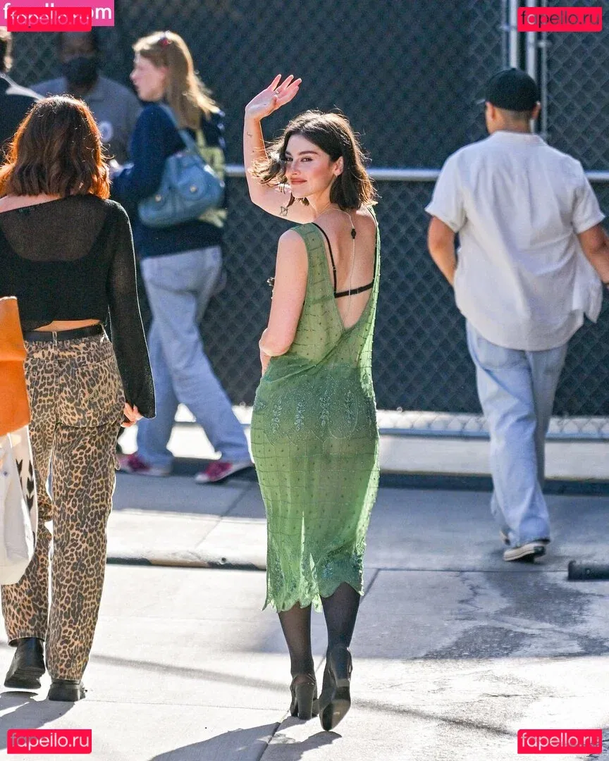 Gracie Abrams Onlyfans Photo Gallery 