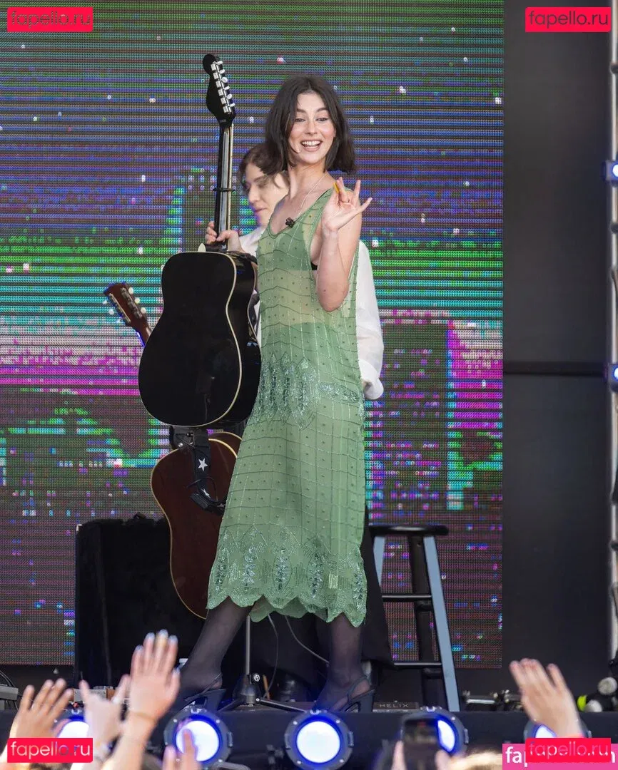 Gracie Abrams Onlyfans Photo Gallery 