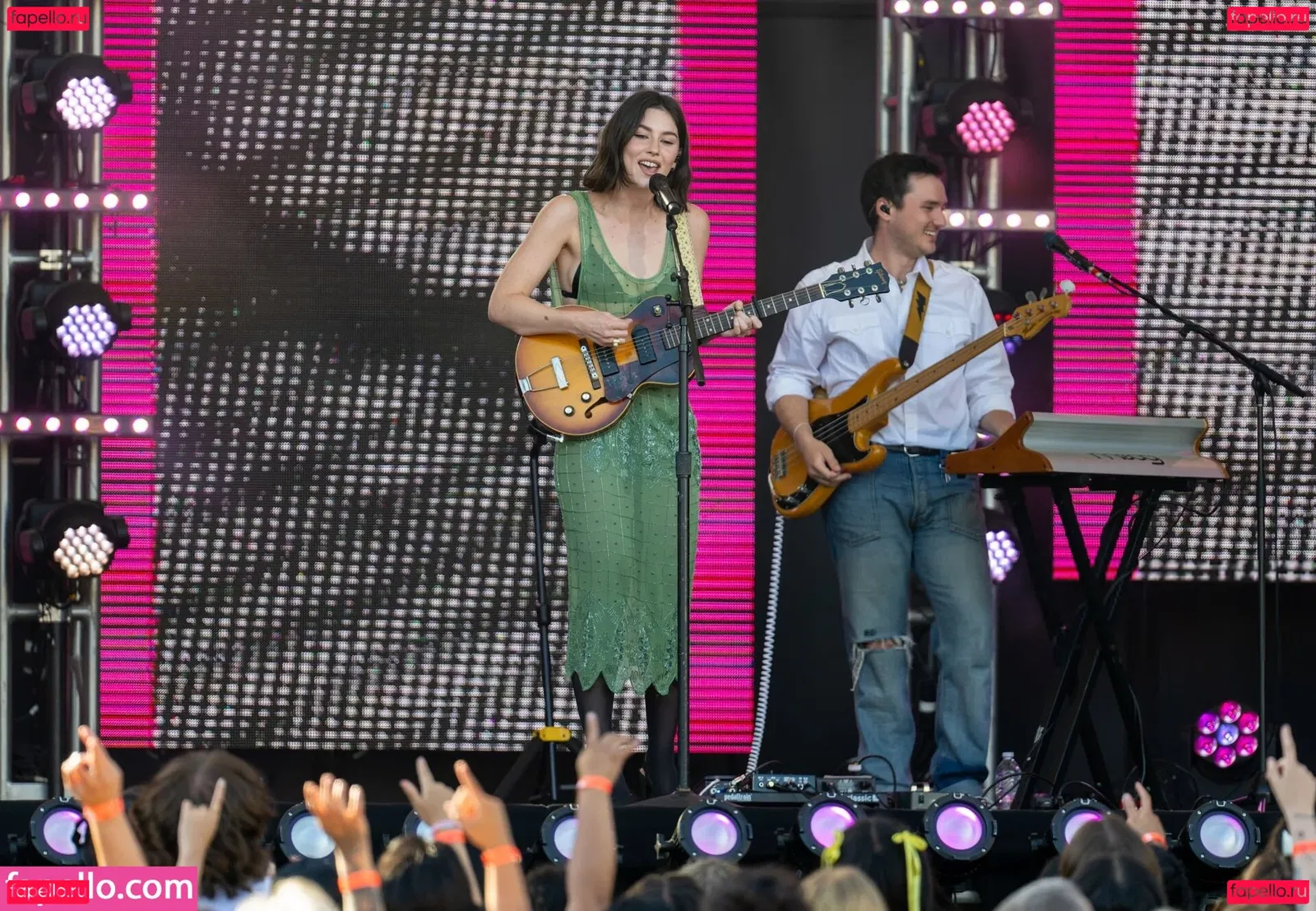 Gracie Abrams Onlyfans Photo Gallery 