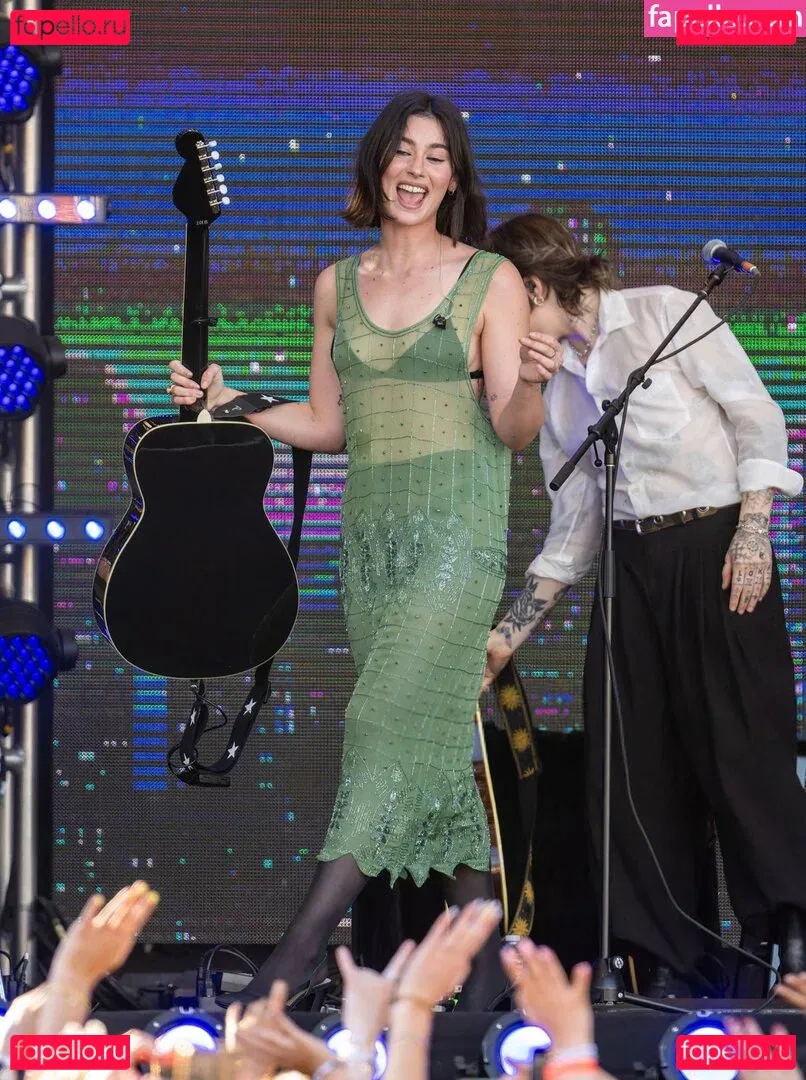 Gracie Abrams Onlyfans Photo Gallery 