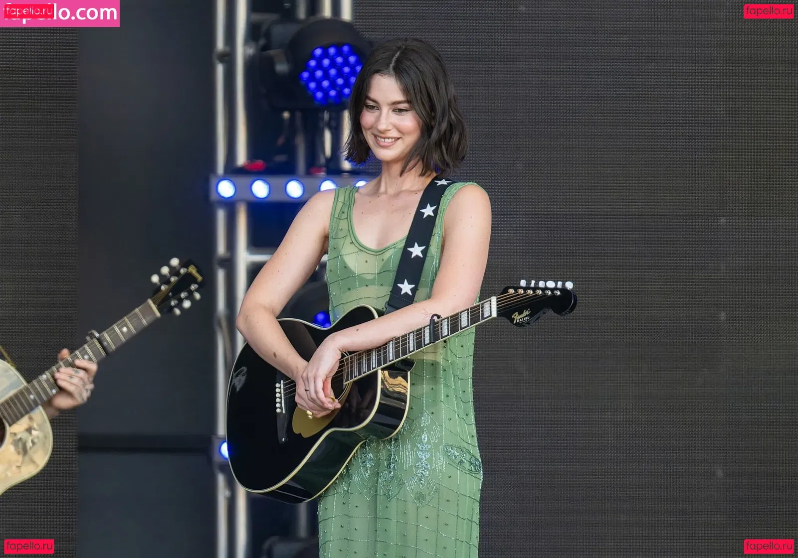 Gracie Abrams Onlyfans Photo Gallery 