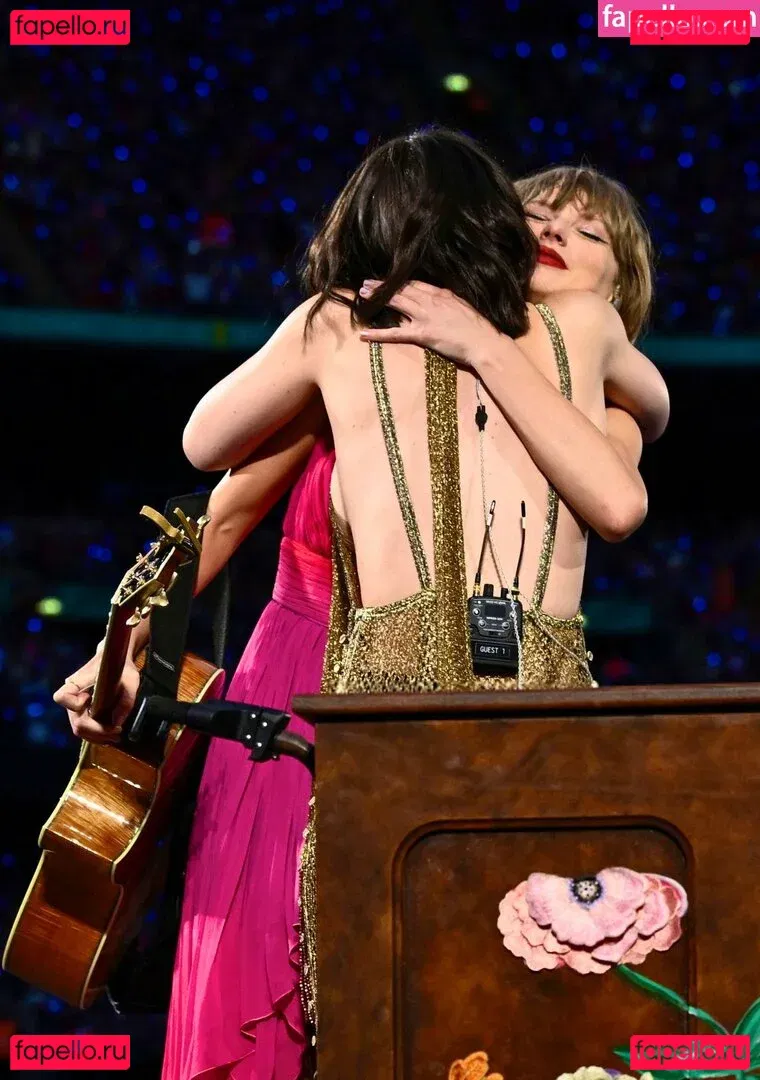 Gracie Abrams Onlyfans Photo Gallery 