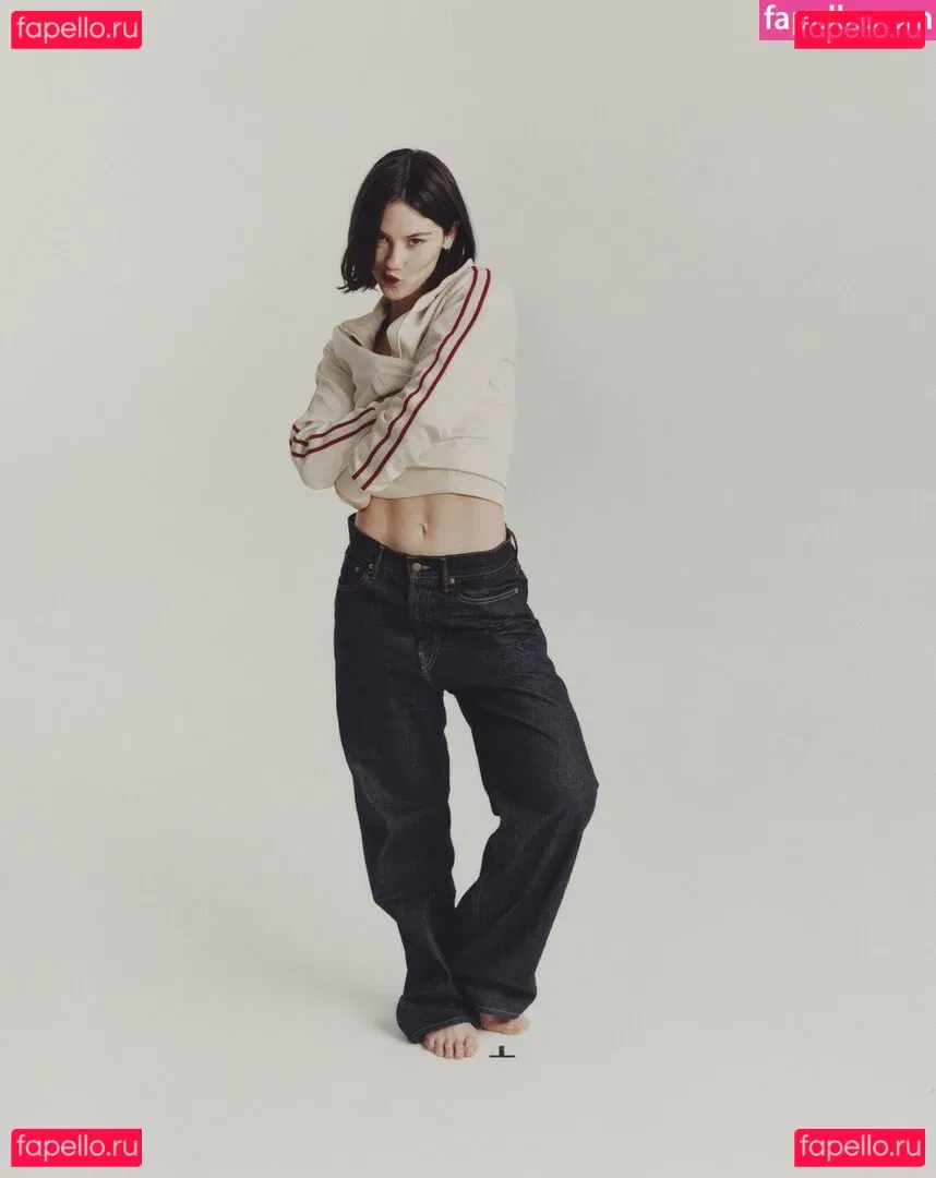 Gracie Abrams Onlyfans Photo Gallery 