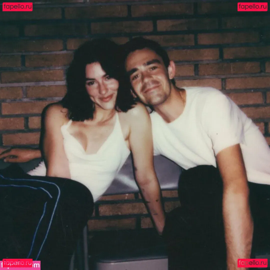 Gracie Abrams Onlyfans Photo Gallery 