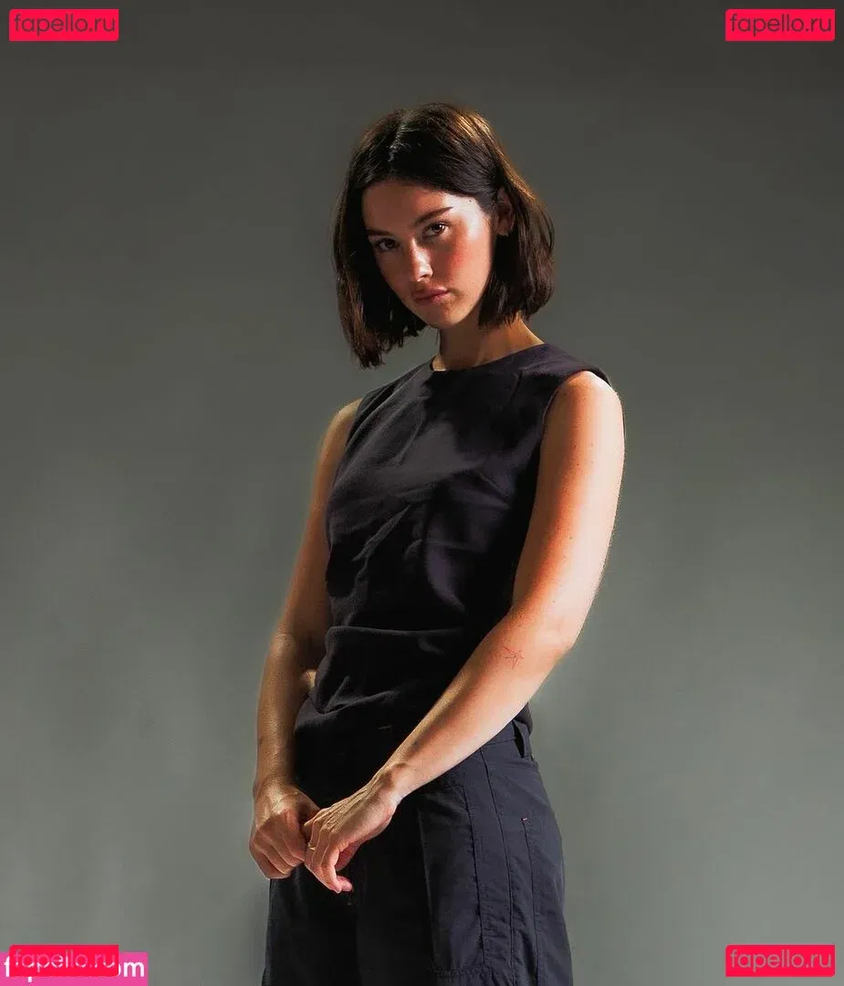 Gracie Abrams Onlyfans Photo Gallery 