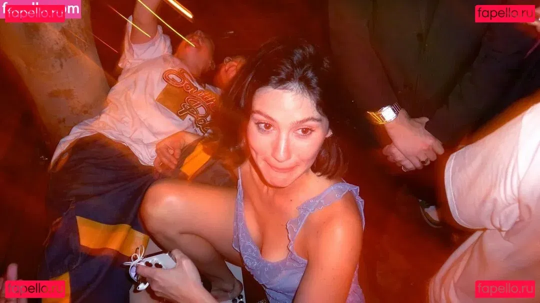 Gracie Abrams Onlyfans Photo Gallery 