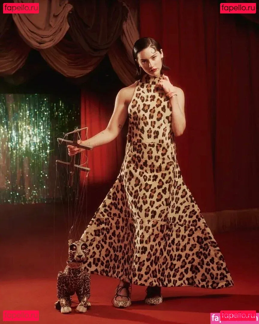 Gracie Abrams Onlyfans Photo Gallery 