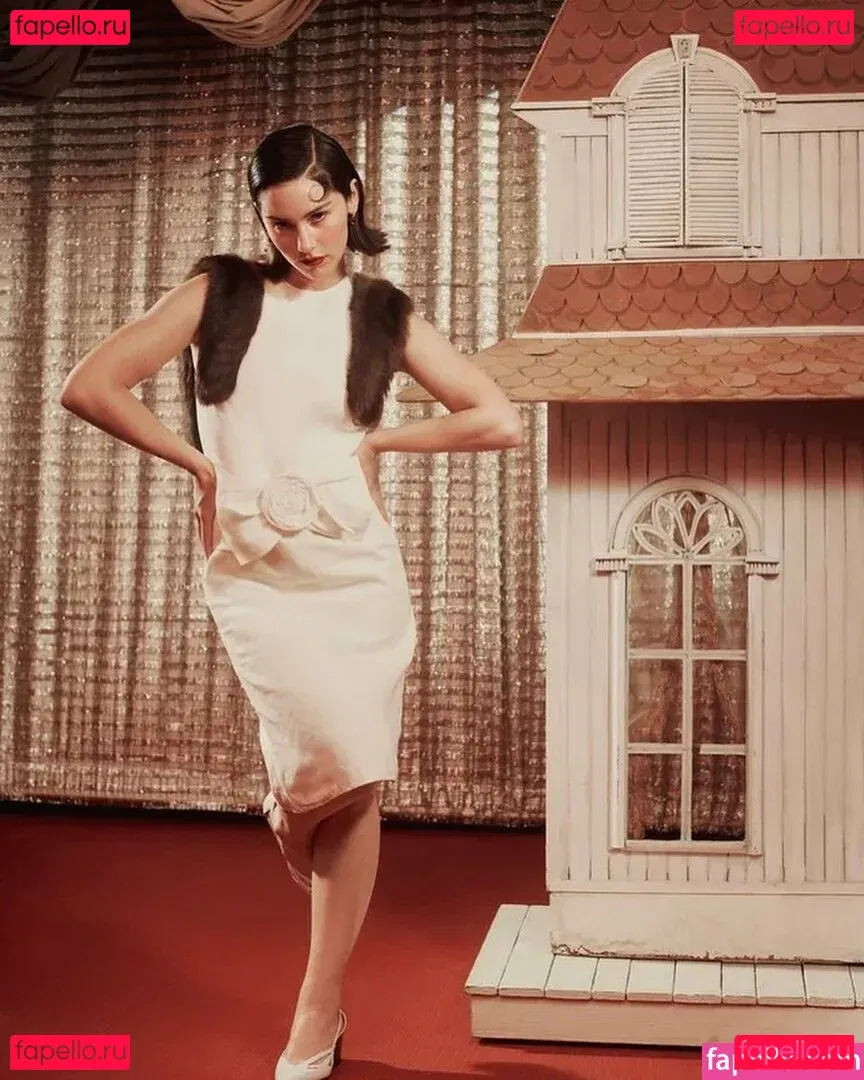 Gracie Abrams Onlyfans Photo Gallery 