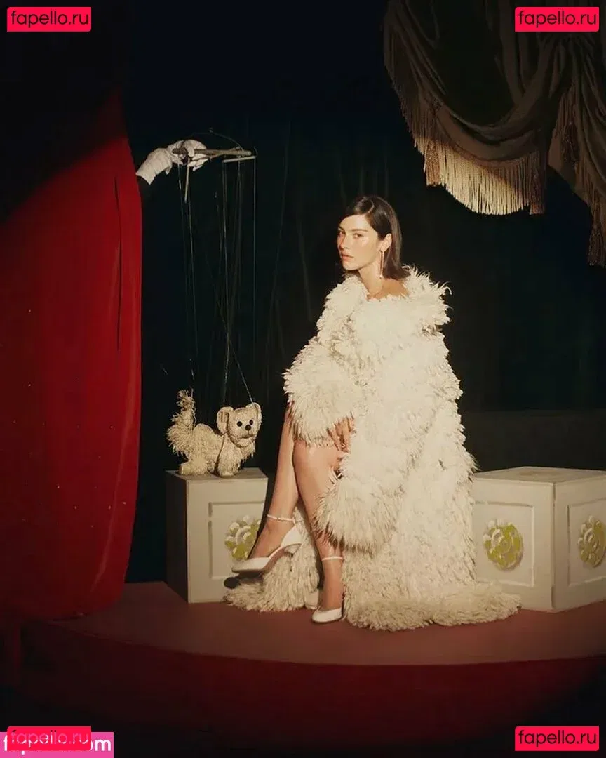 Gracie Abrams Onlyfans Photo Gallery 