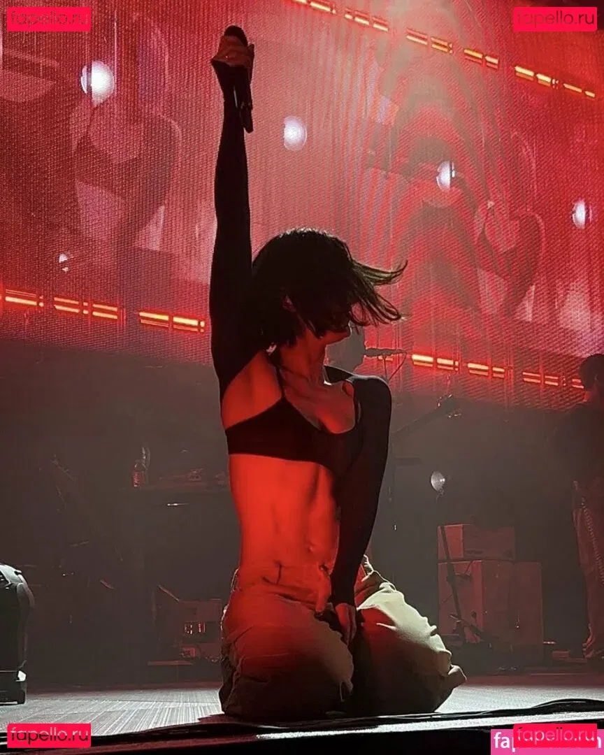 Gracie Abrams Onlyfans Photo Gallery 