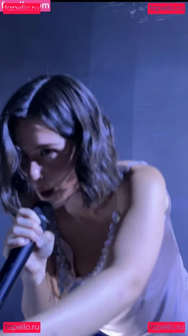 Gracie Abrams Onlyfans Photo Gallery 