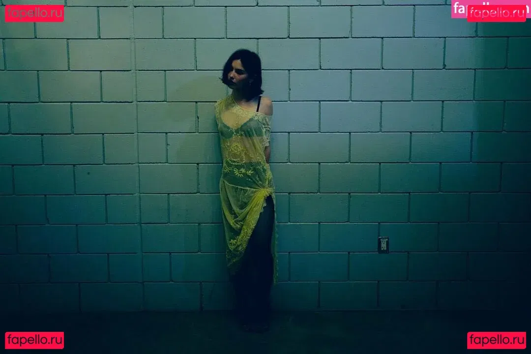 Gracie Abrams Onlyfans Photo Gallery 