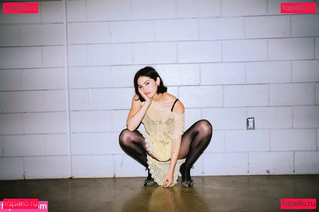 Gracie Abrams Onlyfans Photo Gallery 