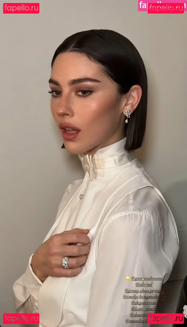 Gracie Abrams Onlyfans Photo Gallery 