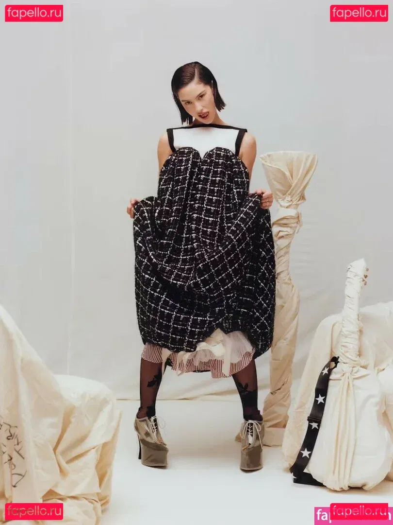 Gracie Abrams Onlyfans Photo Gallery 